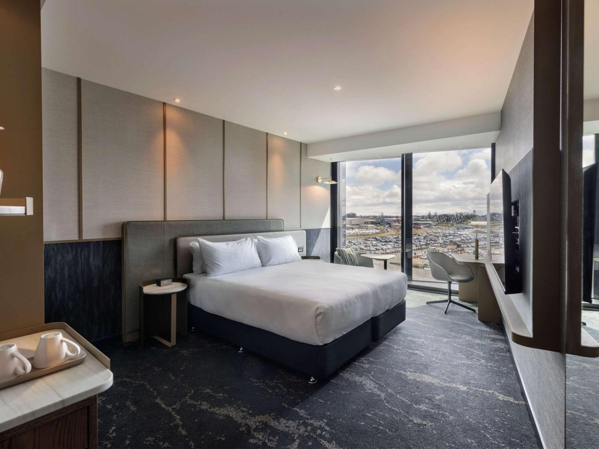 Hotel Pullman Auckland Airport Exteriér fotografie A room at the hotel