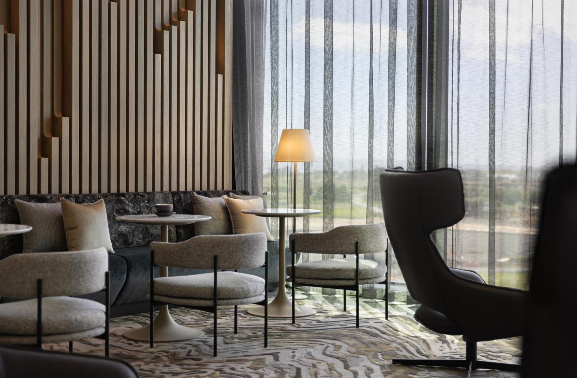 Hotel Pullman Auckland Airport Exteriér fotografie The Club Lounge at the Westin Hyderabad